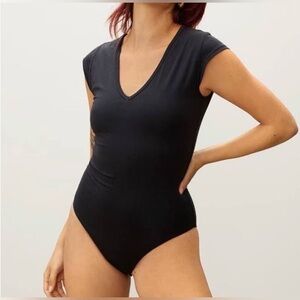 Everlane Black V-Neck Ballet Bodysuit